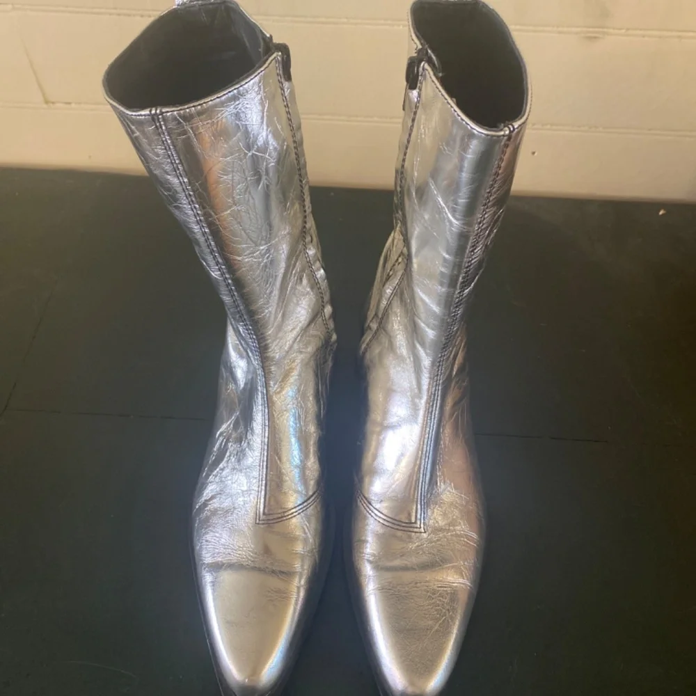 Bimba y Lola Boots - Picture 3 of 8